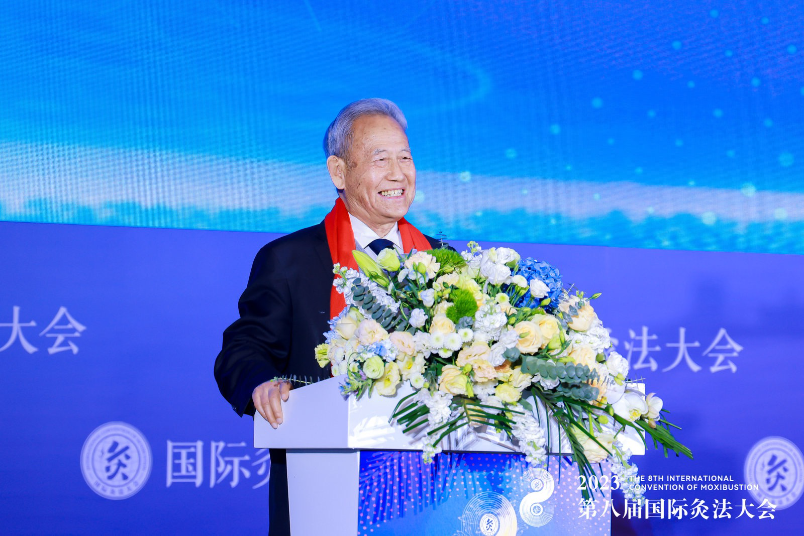 2023第八屆國際灸法大會盛大召開，益百分天天艾以科技賦能傳統(tǒng)艾灸
